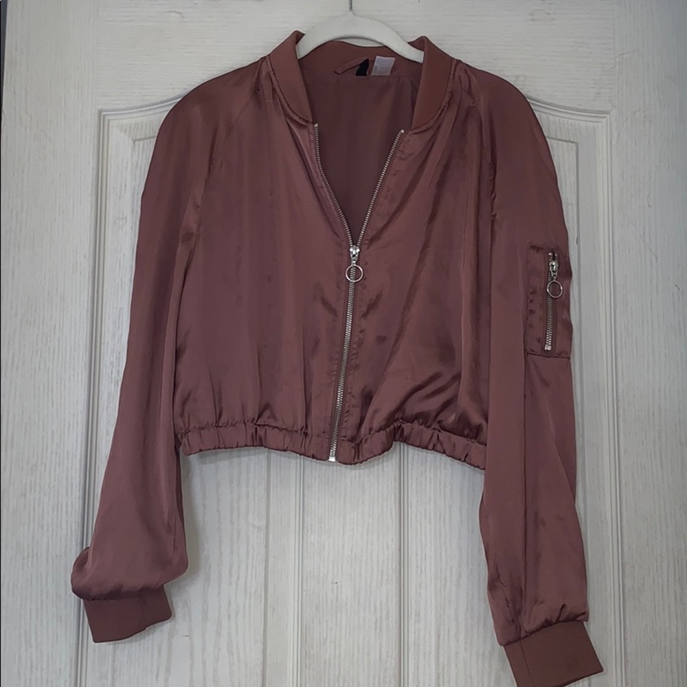 Cropped polyester satin pastel pink jacket